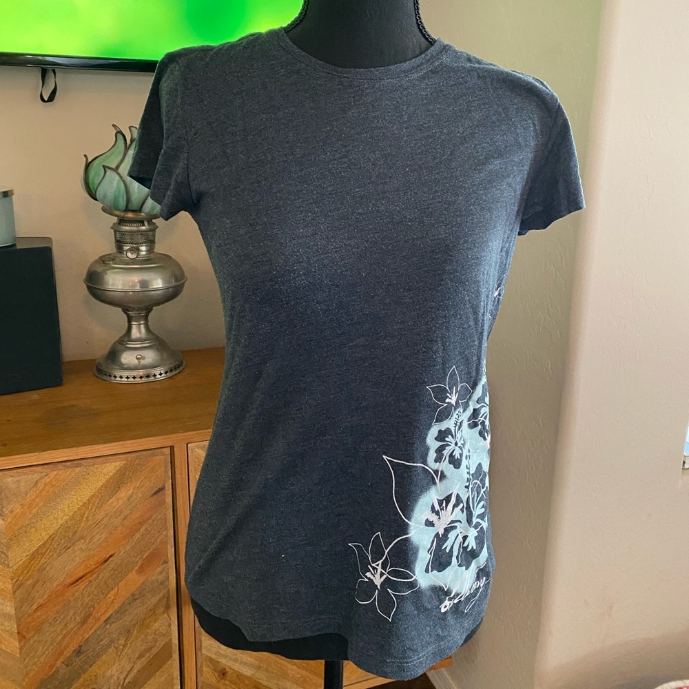 🤙🏽 Vintage Billabong Floral Tee 🤙🏽